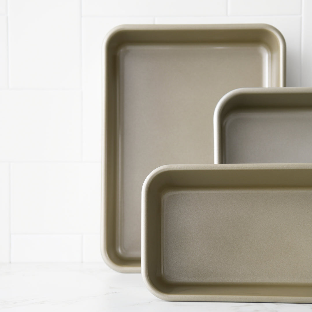 4-piece Nonstick Bakeware Essentials Set